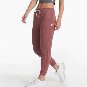 NWT Vuori performance jogger XS